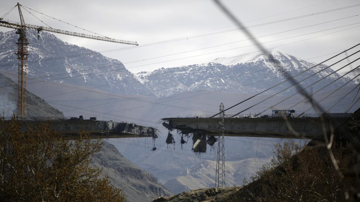 Israel advierte a los civiles iraníes de que se alejen de trenes y sus vías
