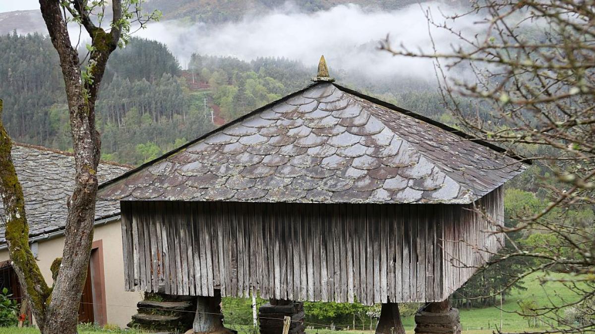 Es oficial: el Gobierno se moviliza para declarar los hórreos como un  patrimonio cultural inmaterial  a proteger