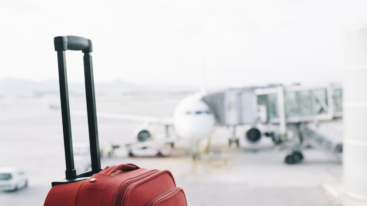 La UE cambia las normas del turismo: el 80% de los viajeros va al 10% de los destinos y Bruselas quiere redirigirlos a zonas rurales, montañas y regiones menos visitadas