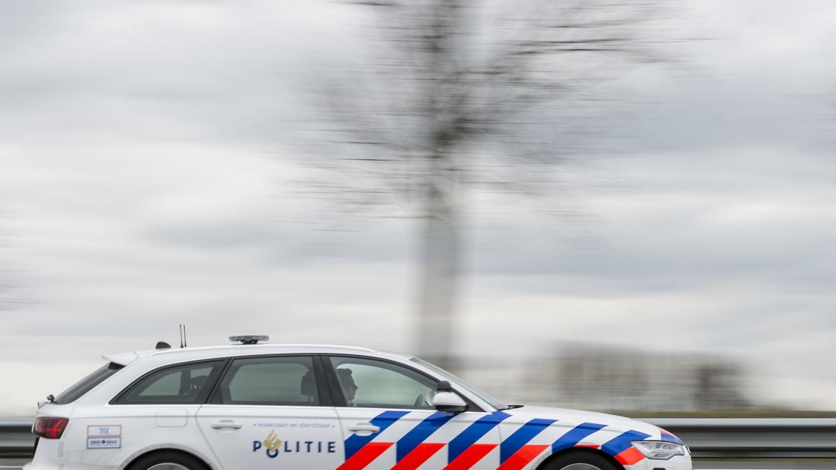 La policía de Países Bajos ha detenido a un hombre que extorsionaba y forzaba a mujeres a través de redes sociales: los agentes ahora buscan a sus víctimas