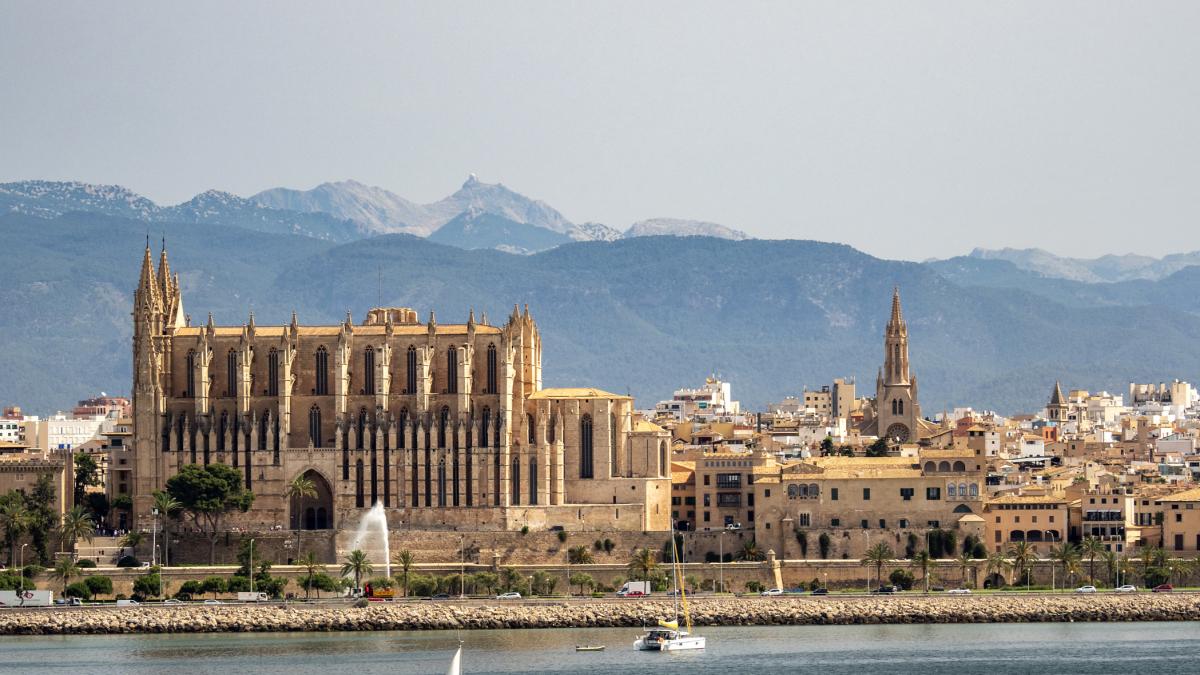 Nils, sueco de 43 años y residente en Mallorca: "Cada vez es más difícil para todos, no solo para los locales. Los precios han subido muchísimo"