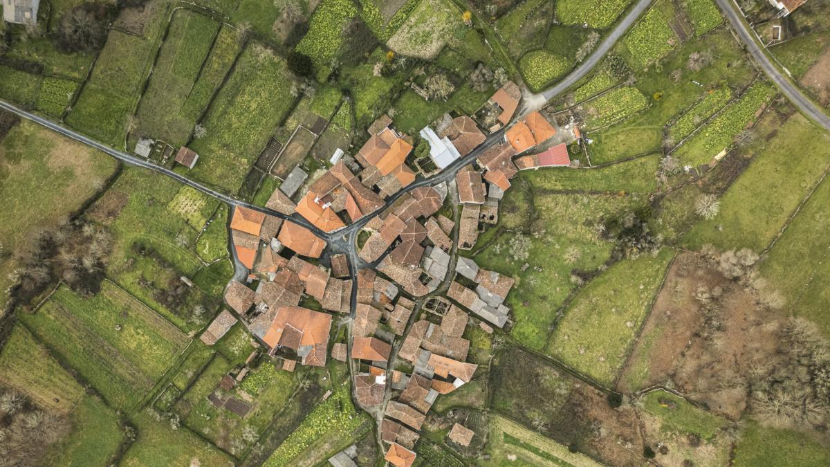 Andrea, ganadera de 26 años: "Uno de los grandes problemas de los pueblos pequeños es que no siempre hay casas para alquilar, pero vacías sí"