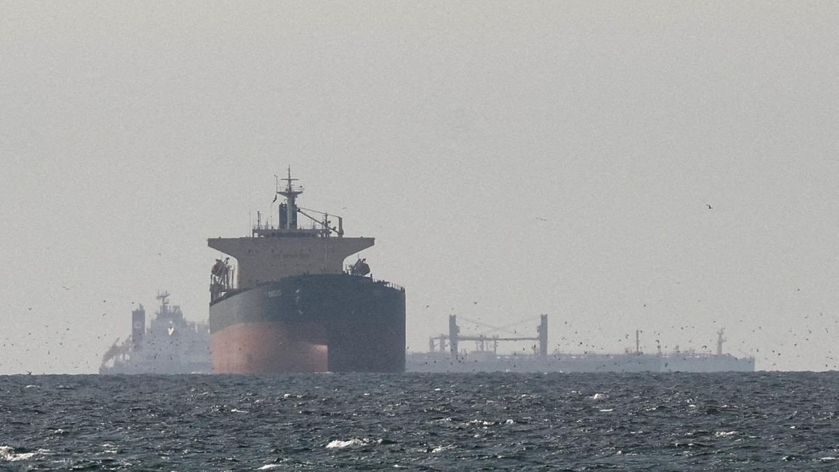 EE.UU presume de su golpe en Ormuz: 10 barcos obligados a dar la vuelta y el comercio iraní contra las cuerdas