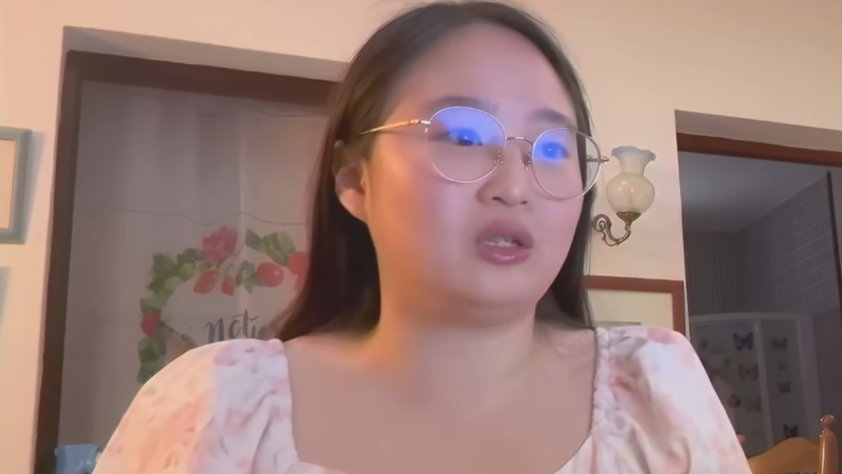 Leticia, cajera en un bazar chino: “La gente piensa que tenemos una vida monótona, pero ojalá tuviese un trabajo monótono”