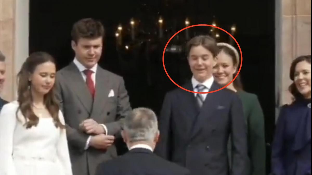 El príncipe Vincent de Dinamarca ve llegar a Felipe VI y hace un gesto que tiene sorprendidos a los expertos