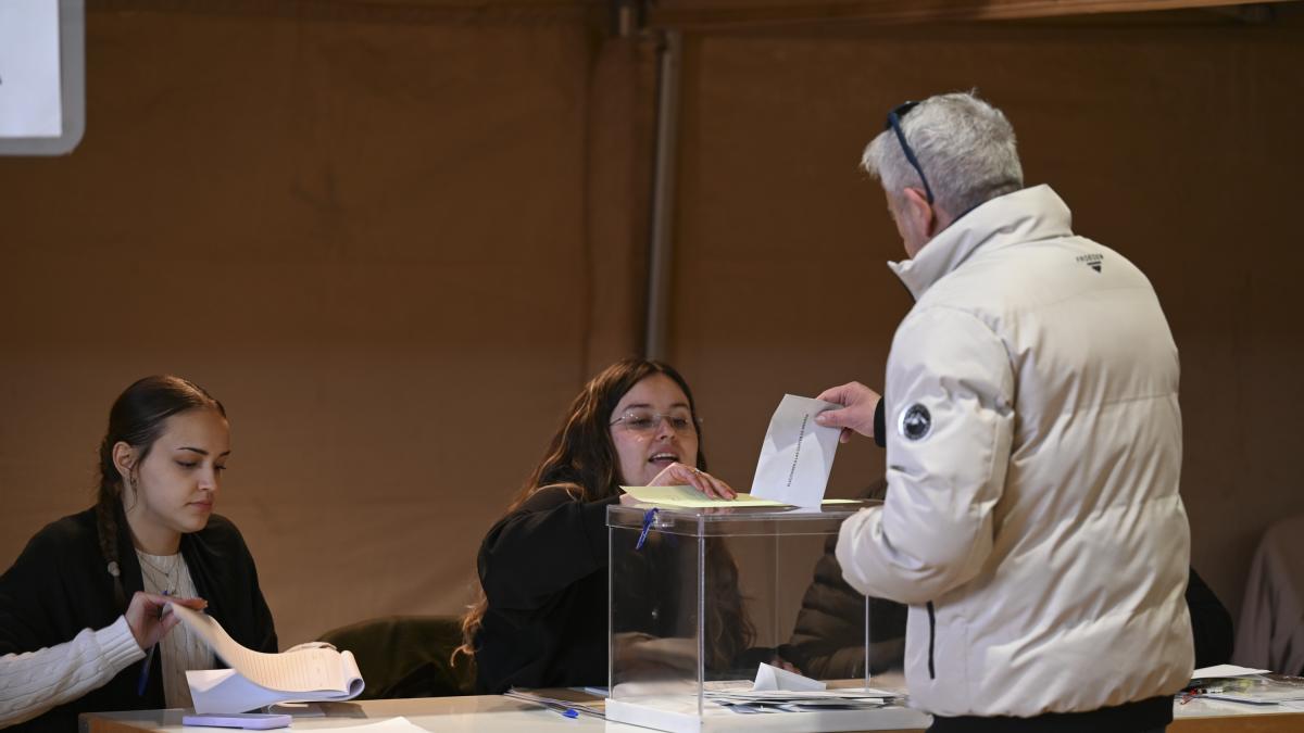 Esta es la multa si no acudes a la mesa electoral en las elecciones andaluzas