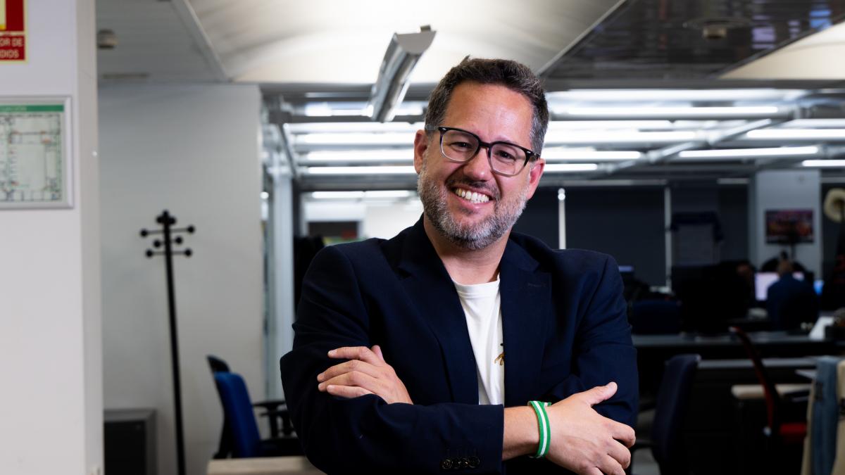 José Ignacio García (Adelante Andalucía):  Moreno Bonilla hace todo con una sonrisa y dice en  El Hormiguero  que es muy sensible, pero es peor que Ayuso 