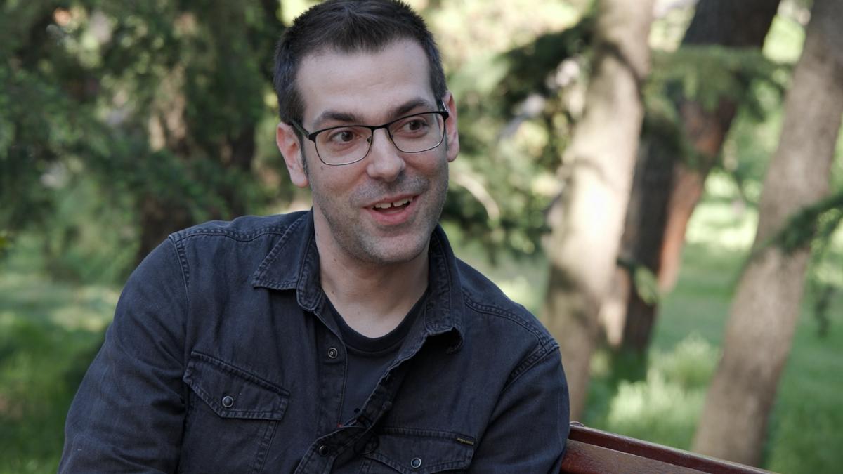 Rodrigo Carretero:  La novela negra usa los asesinatos como motor de la historia para denunciar cosas muy bestias, que de otra manera no tendrían el tirón que tienen 