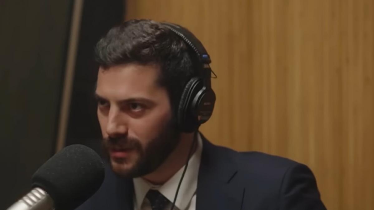 La idea de Alex Bores para la era de la IA: impuesto al uso de la tecnología y participaciones del Estado en las tecnológicas que sustituyan empleos a gran escala