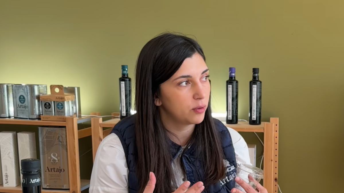 Andrea Urzaiz, productora de aceite de oliva virgen extra: "La gente que está en el campo no es gente oculta que no sabe, que no le ha dado para otra carrera"