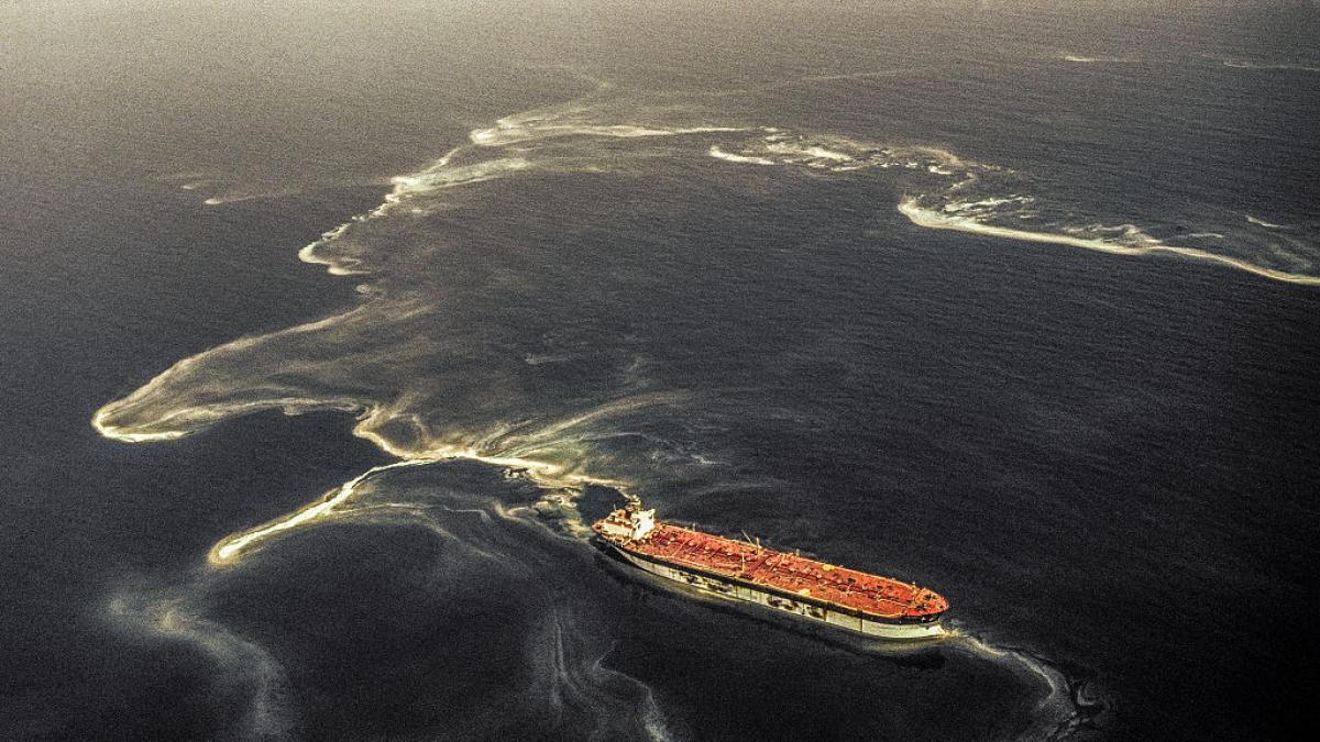 EE.UU. intercepta otro petrolero iraní y recrudece el pulso en Ormuz mientras Irán acusa a Washington de "piratería"