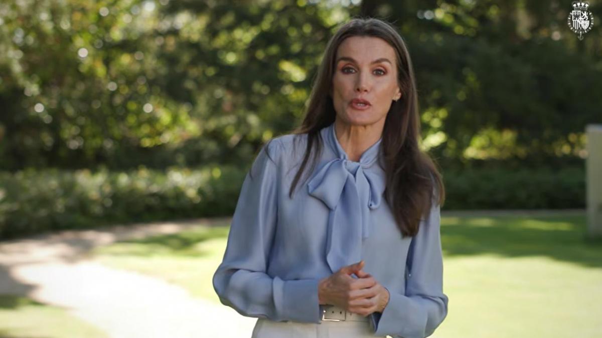 Letizia sorprende y se lleva todos los elogios con esta felicitación