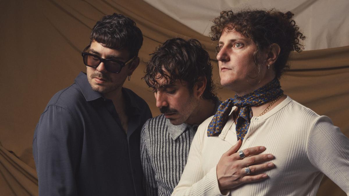 Miguelito, cantante de Cervatana, sobre el castúo extremeño:  Es una lengua que la dictadura destruyó, como cualquier cultura que no fuera la hegemónica 