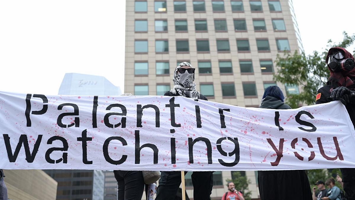 El manifiesto Palantir o cómo decir que "habrá paz no porque no haya guerras, sino porque se aplastará a todo enemigo"