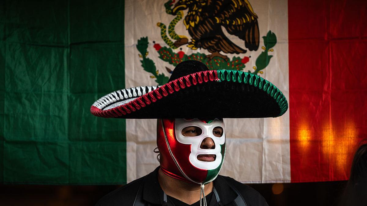 Va a un restaurante mexicano, con nombre mexicano, y se queja de que solo hay comida mexicana: "Lo que hay que ver"