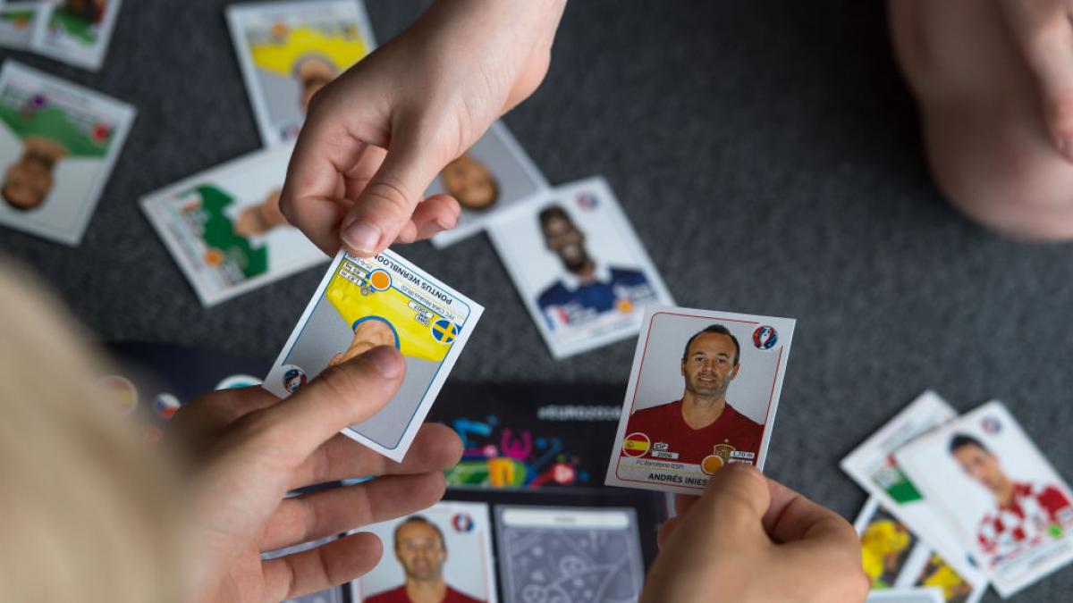 980 cromos, 112 páginas y casi 1.000 euros: completar el álbum del Mundial 2026, con Lamine Yamal y Messi, costará tres cuartas partes de un SMI