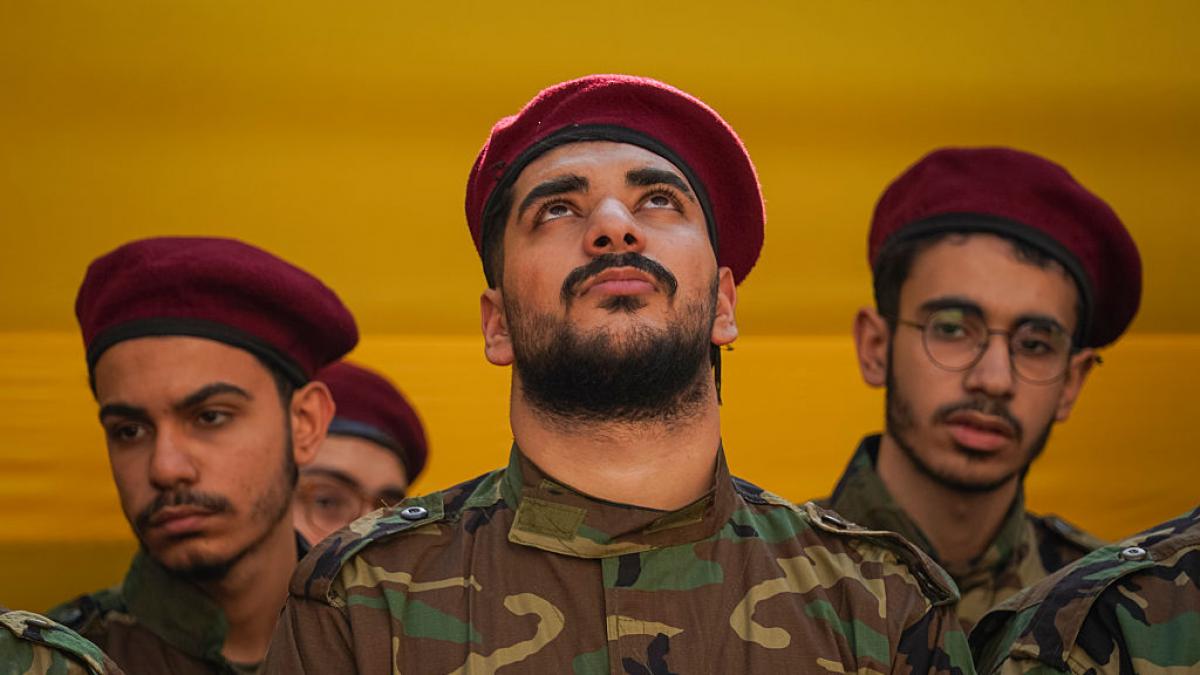 Drones con cables más finos que el hilo dental: la nueva tecnología de Hezbollah que vuela a 50 km, es invisible para los radares y ya ha matado a un soldado israelí en el sur del Líbano