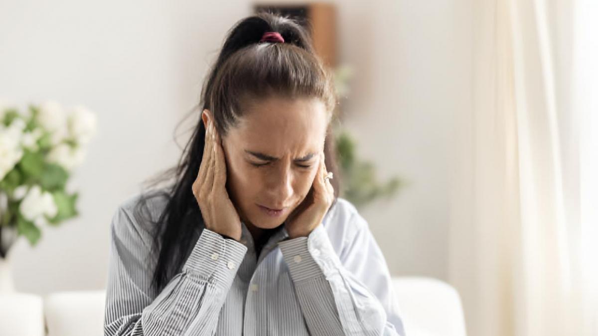 Un nuevo estudio sugiere que la serotonina, la molécula de la felicidad que alivia la depresión, podría empeorar los acúfenos