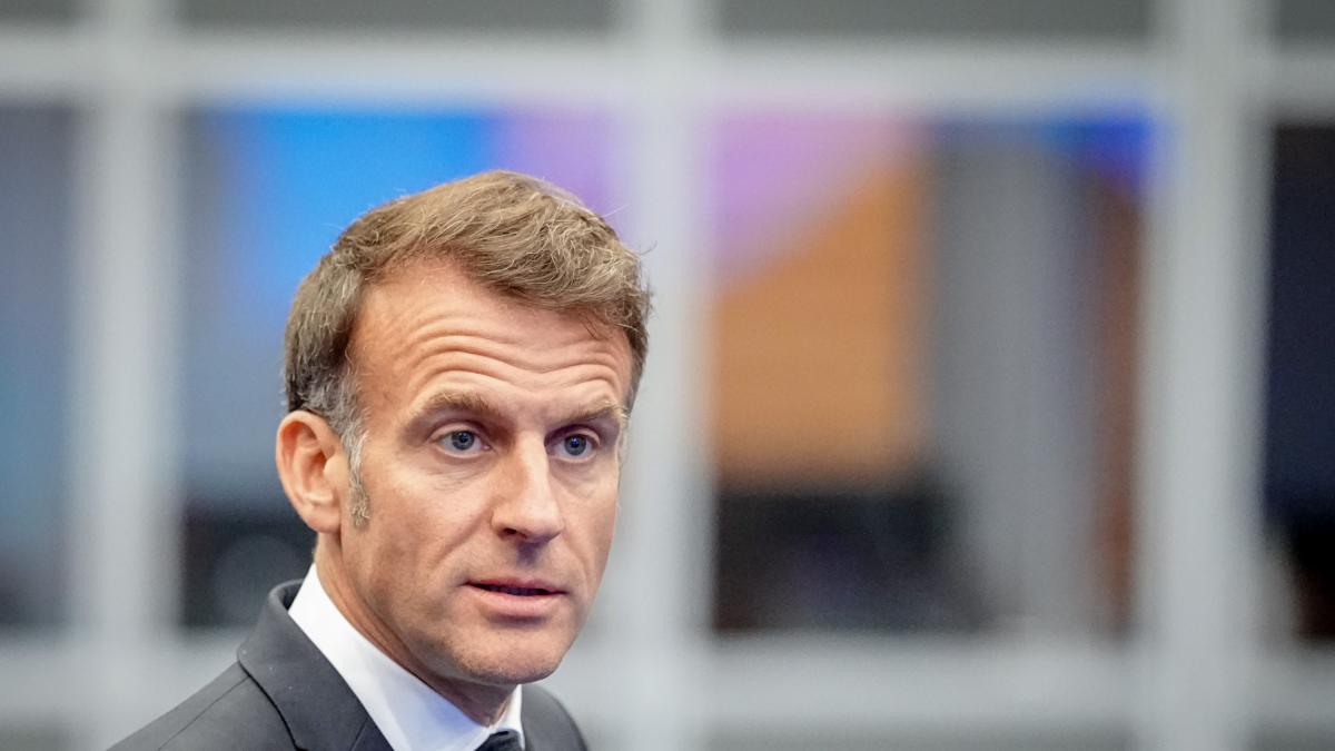Macron rompe el frente con Alemania y carga contra el repago acelerado de la deuda europea: "Nos endeudamos por la pandemia y ahora algunos nos dicen que paguemos rápido, es idiota"