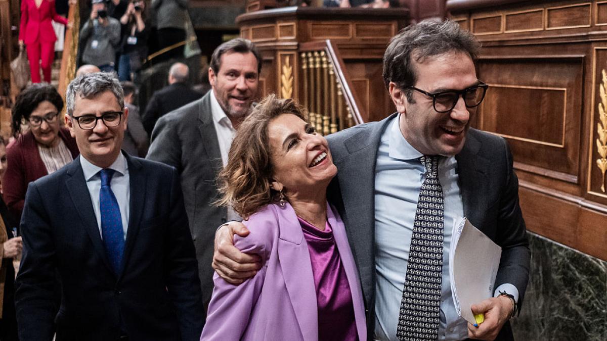 El mensaje que esconde 'la corbata de la suerte' de Carlos Cuerpo