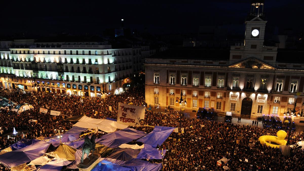 Dormíamos, ¿despertamos?: el 15-M y sus lecciones olvidadas quince años después de que la indignación llenara las plazas