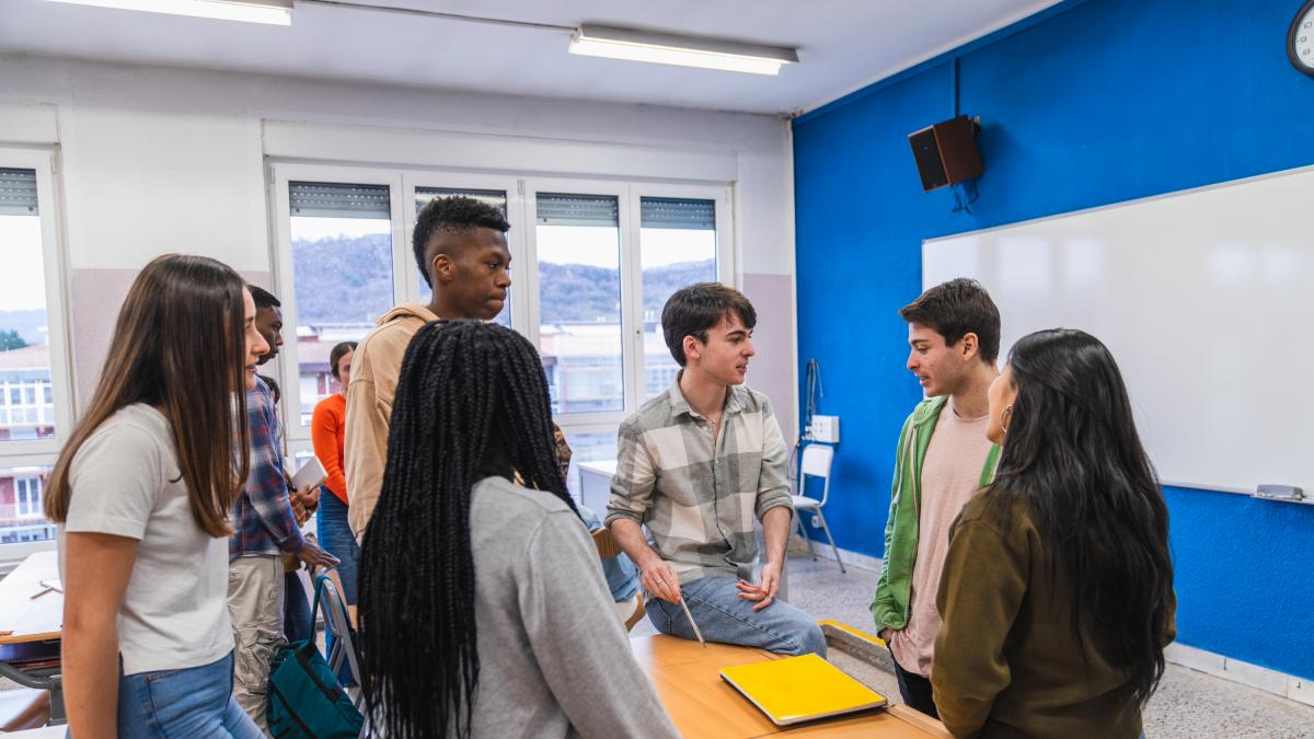 Cómo pedir las becas de bachillerato de la Comunidad de Madrid que reparten hasta 3.750 euros por alumno