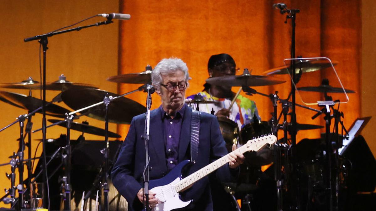 Eric Clapton suspende los bises de su concierto en Madrid tras el lanzamiento de un objeto por parte de un fan