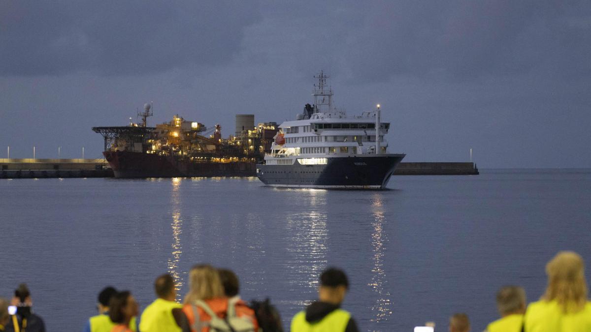 Última hora del brote de hantavirus, en directo: el MV Hondius ya está en Tenerife y los pasajeros serán evacuados en las próximas horas