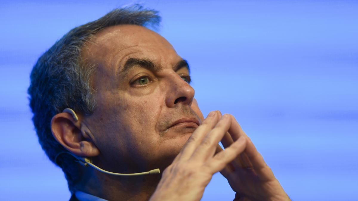 Imputación de Zapatero por blanqueo de capitales, en directo | La UDEF registra la oficina de Zapatero y tres mercantiles por el  caso Plus Ultra 
