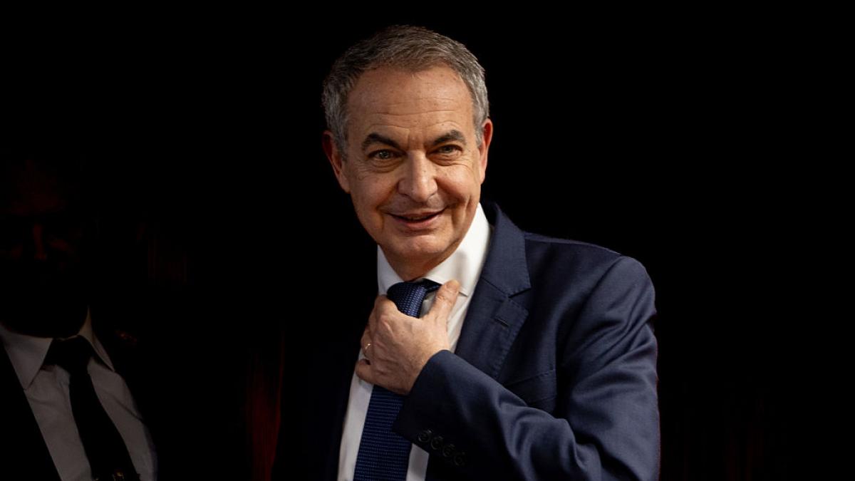 El portavoz de Zapatero pide disculpas "por haber inducido a