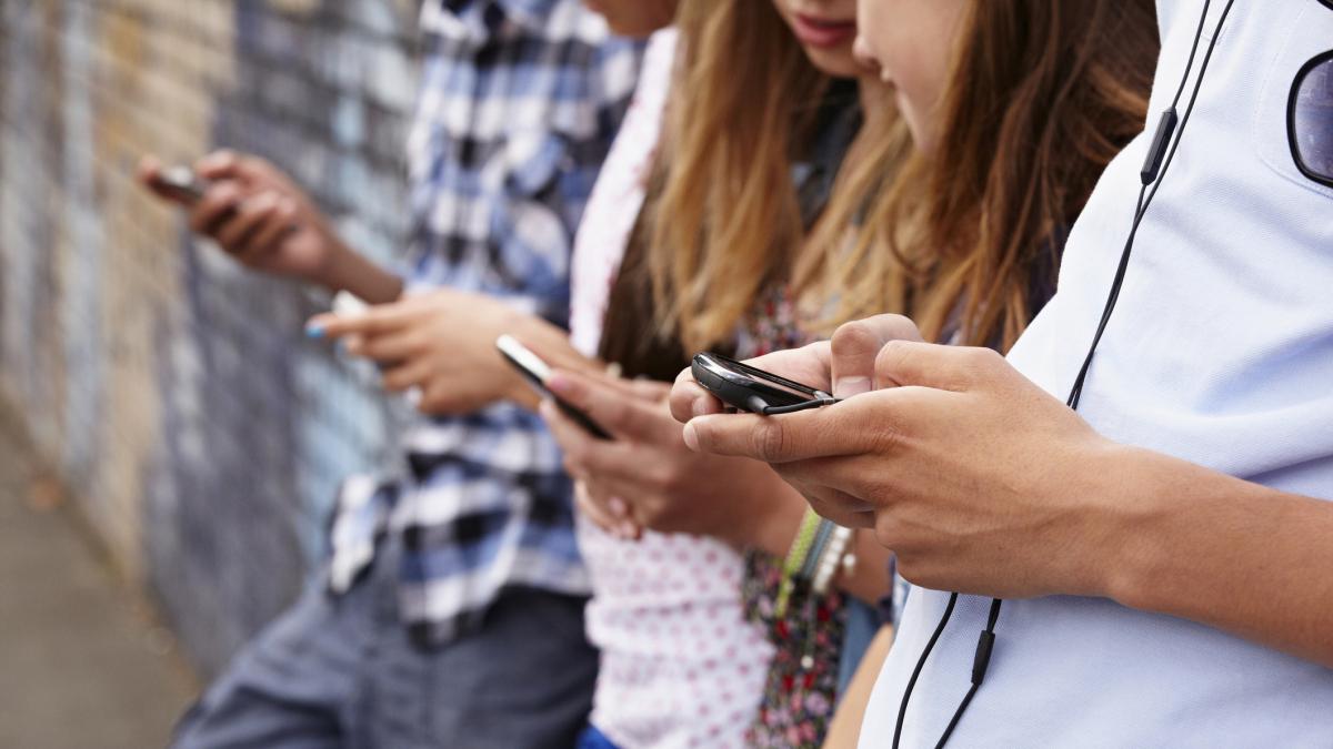 Las redes sociales ya no conectan personas, solo conectan tendencias: 
