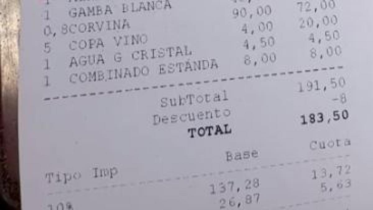 Es noticia porque no es normal: van a recoger la cuenta y se topan con esta nota de unos clientes
