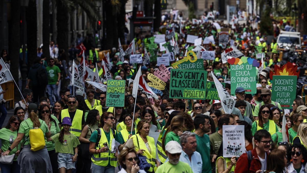 Huelga indefinida de profesores en la Comunidad Valenciana: qué piden y por qué afecta a la PAU