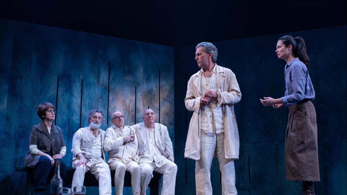 'El jardín quemado', un teatro de preguntas y repreguntas