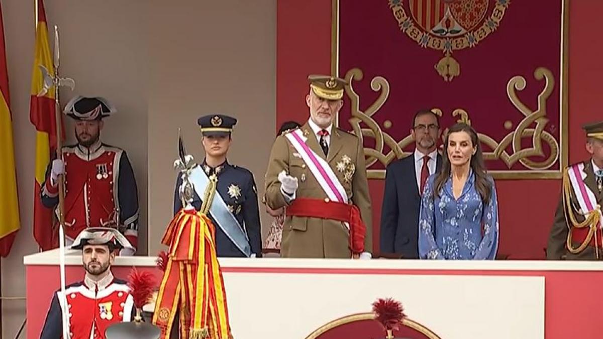 Se cae la bandera de España y lo que hace Felipe VI minutos después sorprende a diestro y siniestro