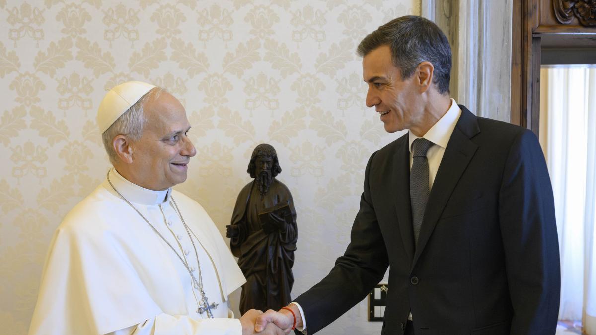 Lo que ha dicho Ayuso de Sánchez antes de la llegada de León XIV a España va a montar un lío de los grandes