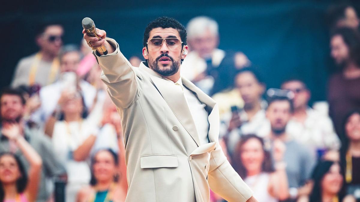 Un profesor de sociología se fija en un detalle del concierto de Bad Bunny que no para de compartirse