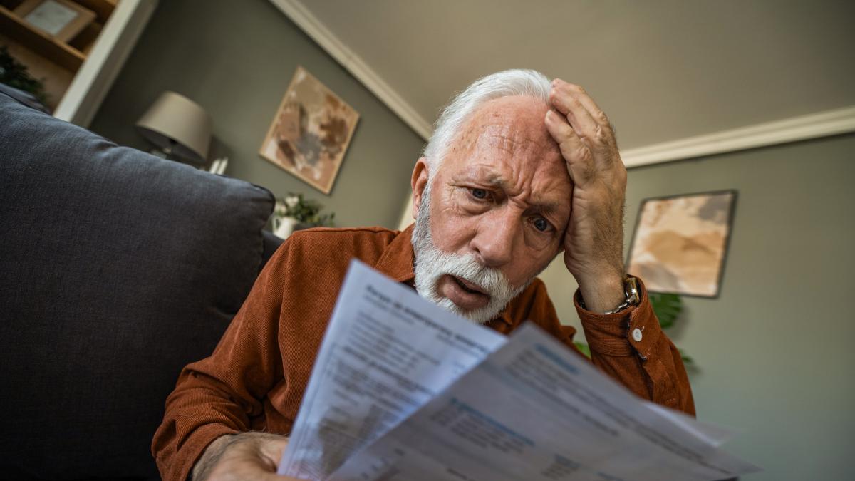 Tiene 87 años, se ha quedado viudo y un recibo del ayuntamiento de 315 euros ahora le exige pagar 35.000 euros al año: 