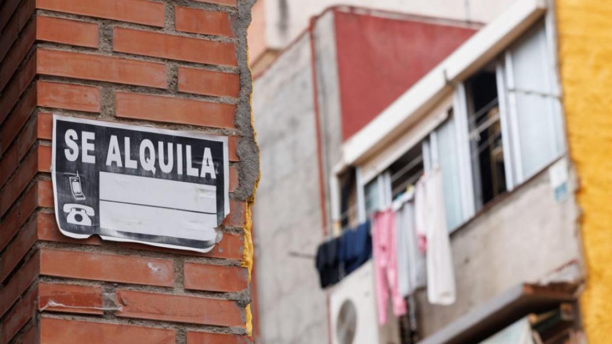 Alquilan una buhardilla en Madrid por 600 euros y muchos se 