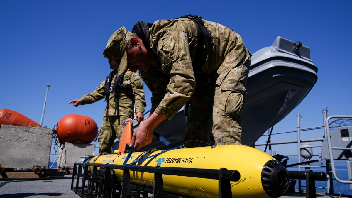 Canadá desarrolla un dron submarino de hidrógeno que recorre 2.000 kilómetros y permanece 16 días seguidos bajo el agua