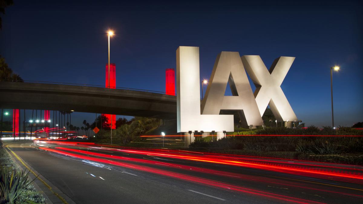 La razón que explica por qué tantos aeropuertos terminan en X