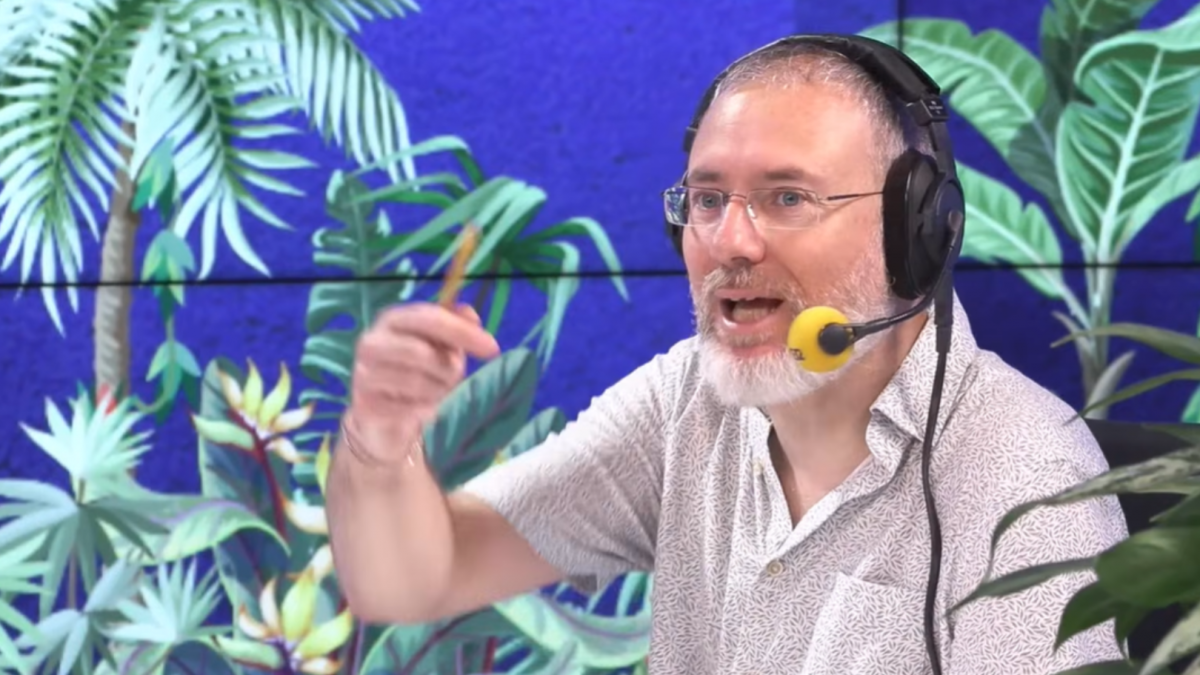 Eduardo Barba, jardinero: 'Haz fotos a tus plantas con el móvil; el antes y el después delata al instante si las estás cuidando bien'