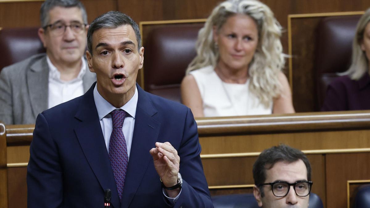 Feijóo pide a Sánchez dimitir por su "gestapillo" 