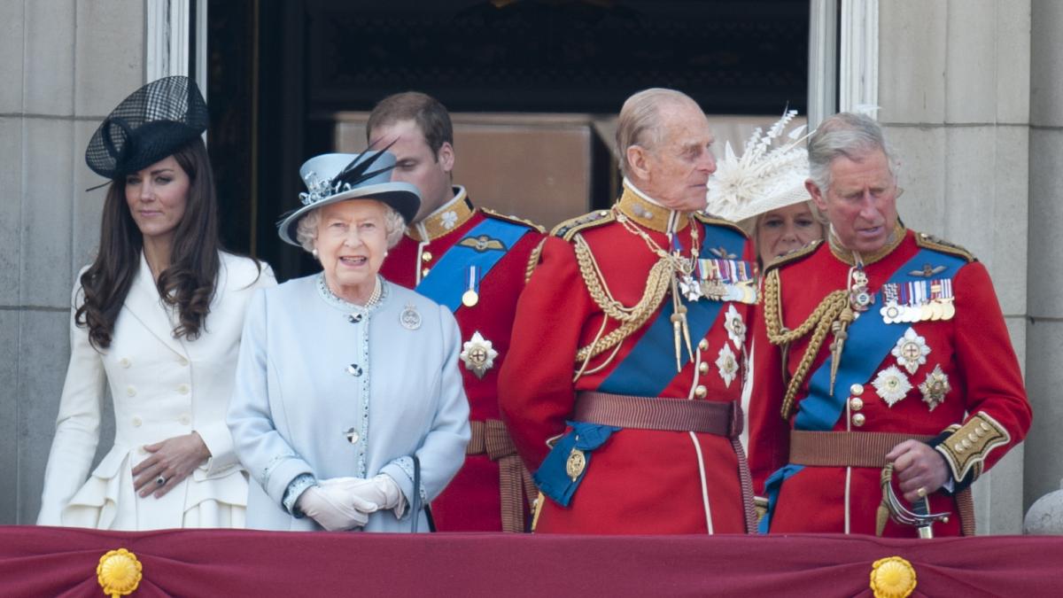 The Evolution of British Royal Communication: From Secrecy to Transparency