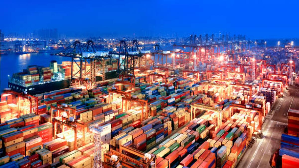 20.000 empleos perdidos en tres años: la industria química europea se desangra ante la avalancha de productos chinos baratos