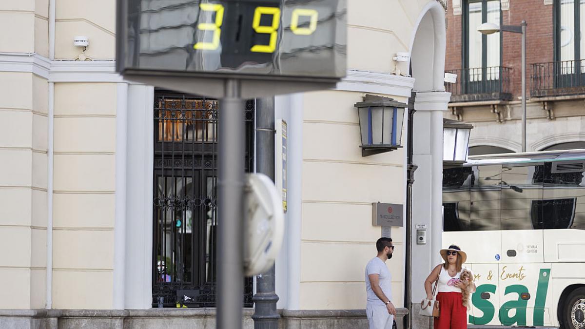 El calor extremo deja 25 atendidos por golpes de calor en Euskadi mientras los termómetros superan los 41 grados... y la ola seguirá