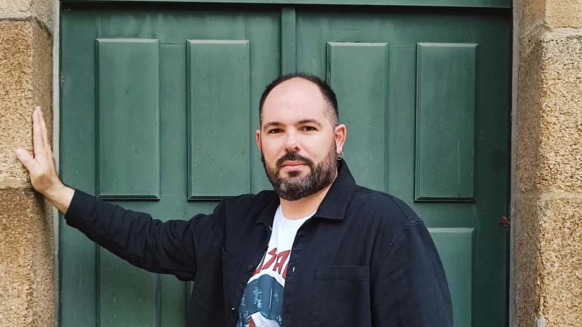 Eduardo Fernán-López, la revelación de la novela negra gallega: 'Donde hay mucho dinero hay mucha picaresca y la picaresca en este país suele terminar en corrupción'