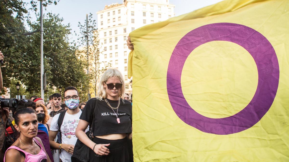La invisibilidad de las personas intersex, mucho más que una letra del colectivo LGTBIQ+:  Es como si exigir nuestra dignidad fuera excesivamente radical 