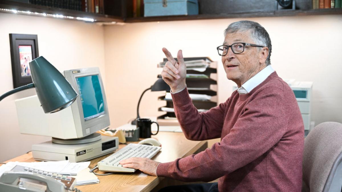 Bill Gates: 'La IA cambiará tanto el mundo laboral que en 20 años el capitalismo no será suficiente'