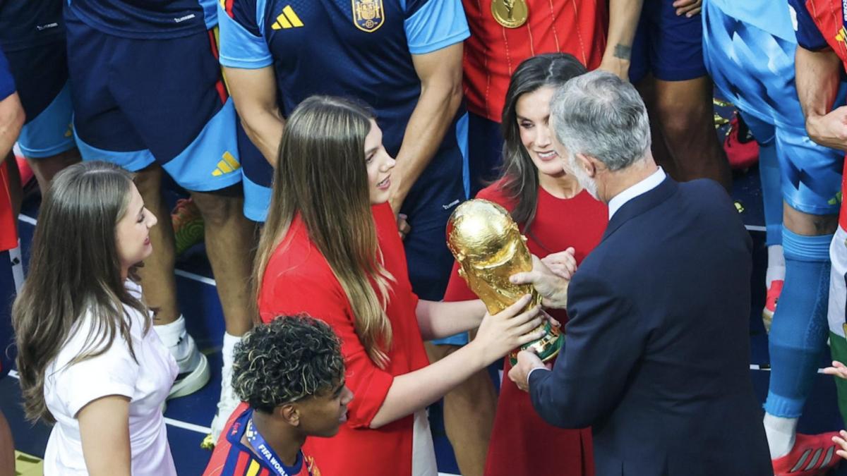 En Estados Unidos da que hablar lo que hizo Letizia en plena celebración del Mundial con Lamine Yamal: "La reina de España se enfrenta a críticas"